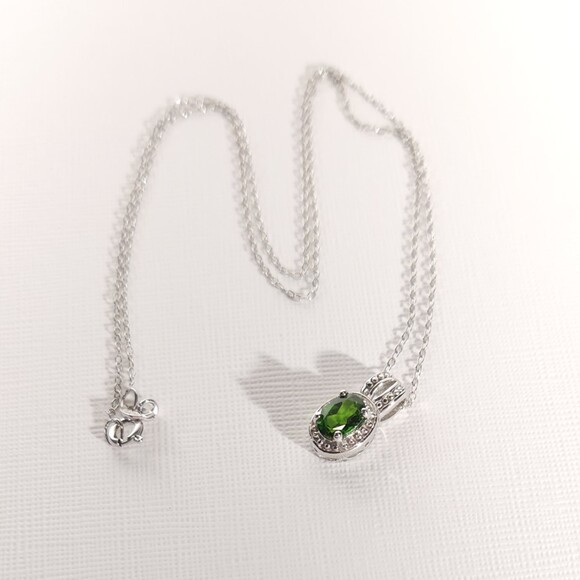 Chrome Diopside Pendant Necklace - Picture 1 of 10